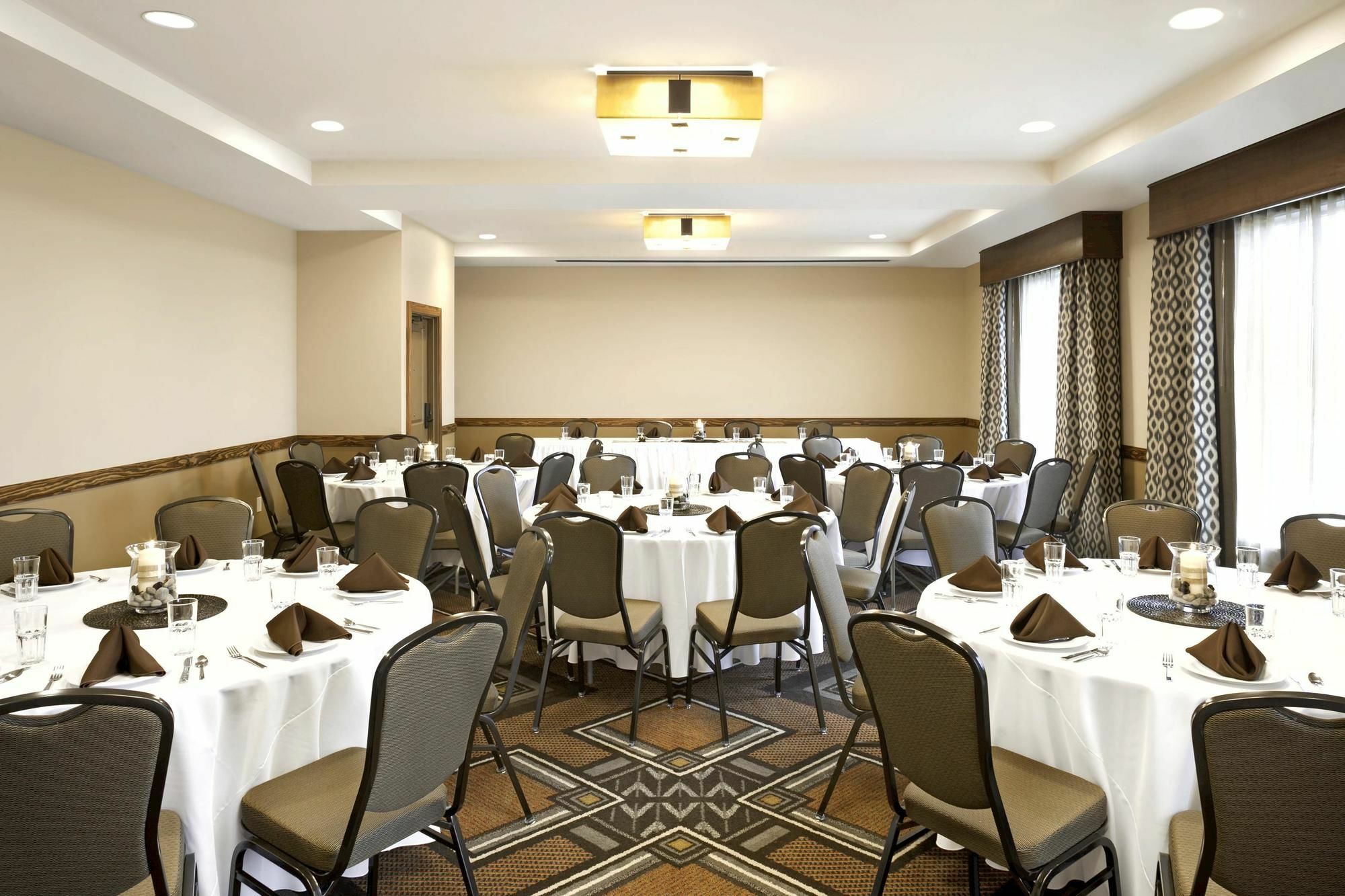 Homewood Suites By Hilton Kalispell Exterior photo